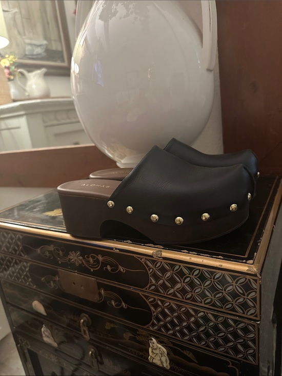 ALOHAS Shoes - ALOHAS Black Studded Platform Clogs (40)